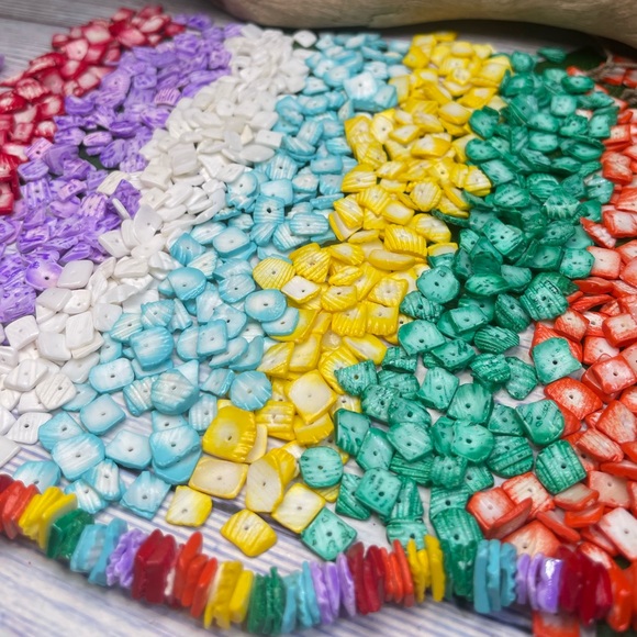 NEW Rainbow Multi Colors Puka Shell Beads Jewelry Making Lot DIY Nautical Beach - Picture 6 of 16